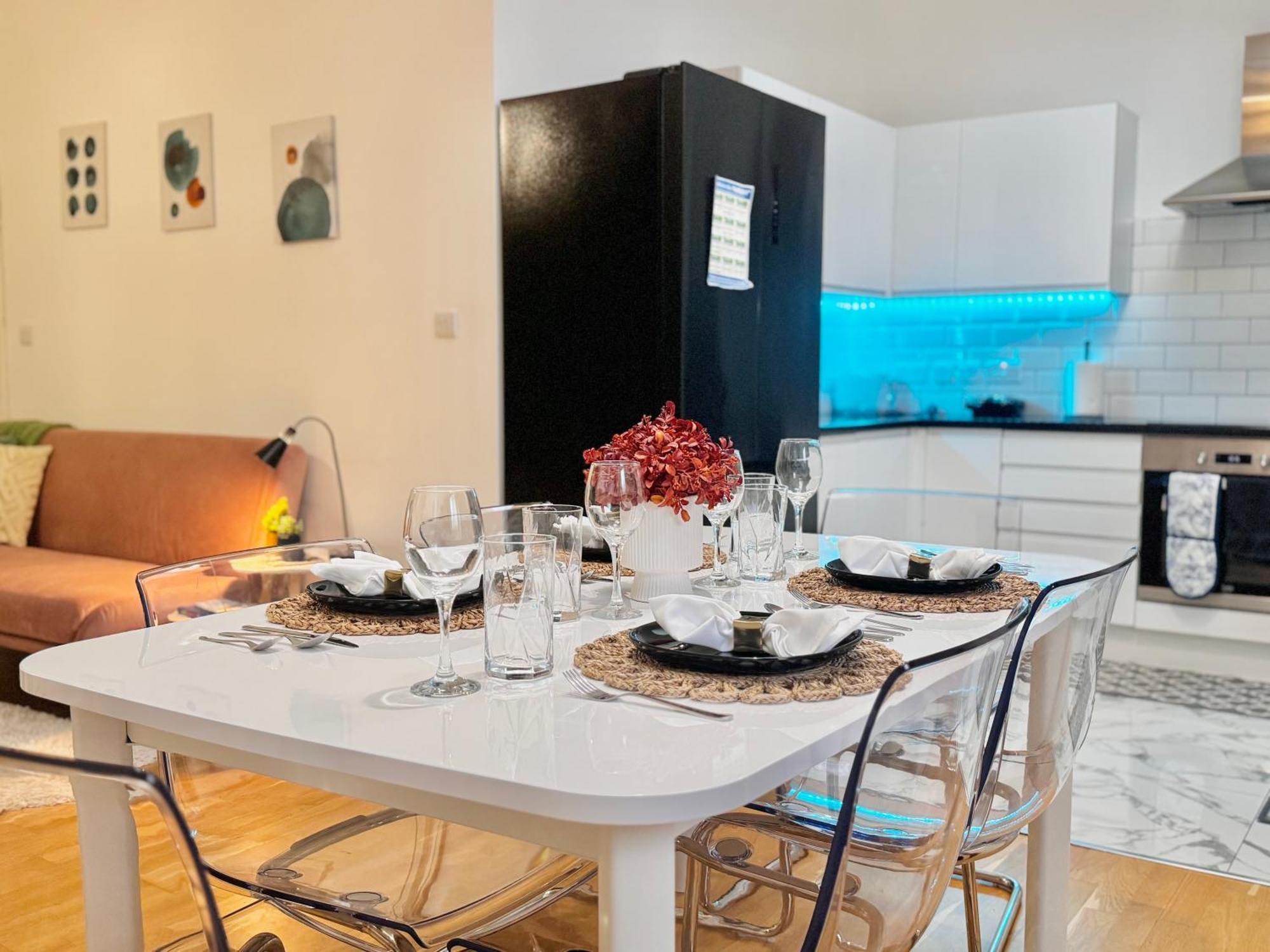 Modern 1-Bed Apt 30Min To Central London & Parking المظهر الخارجي الصورة