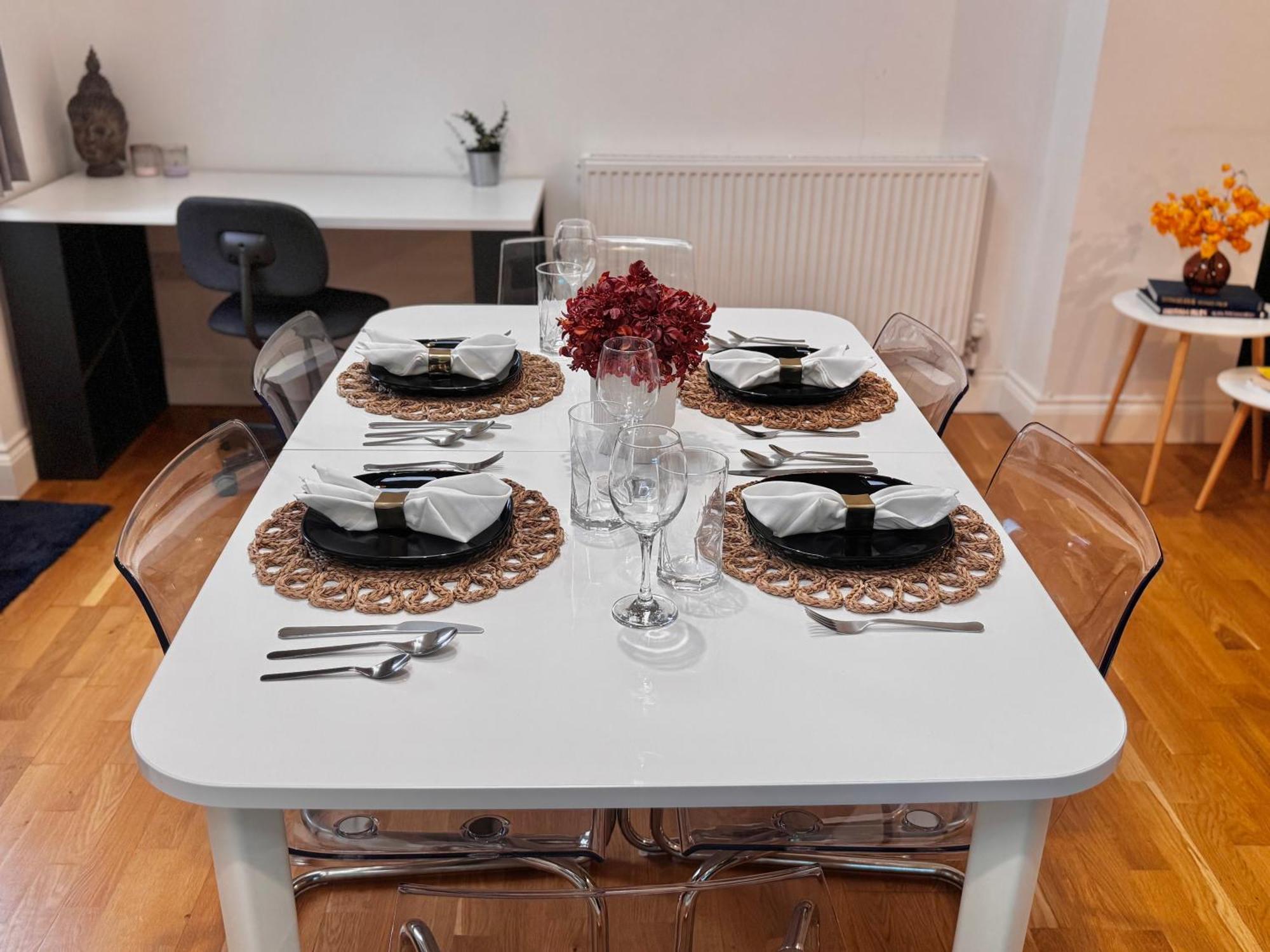 Modern 1-Bed Apt 30Min To Central London & Parking المظهر الخارجي الصورة