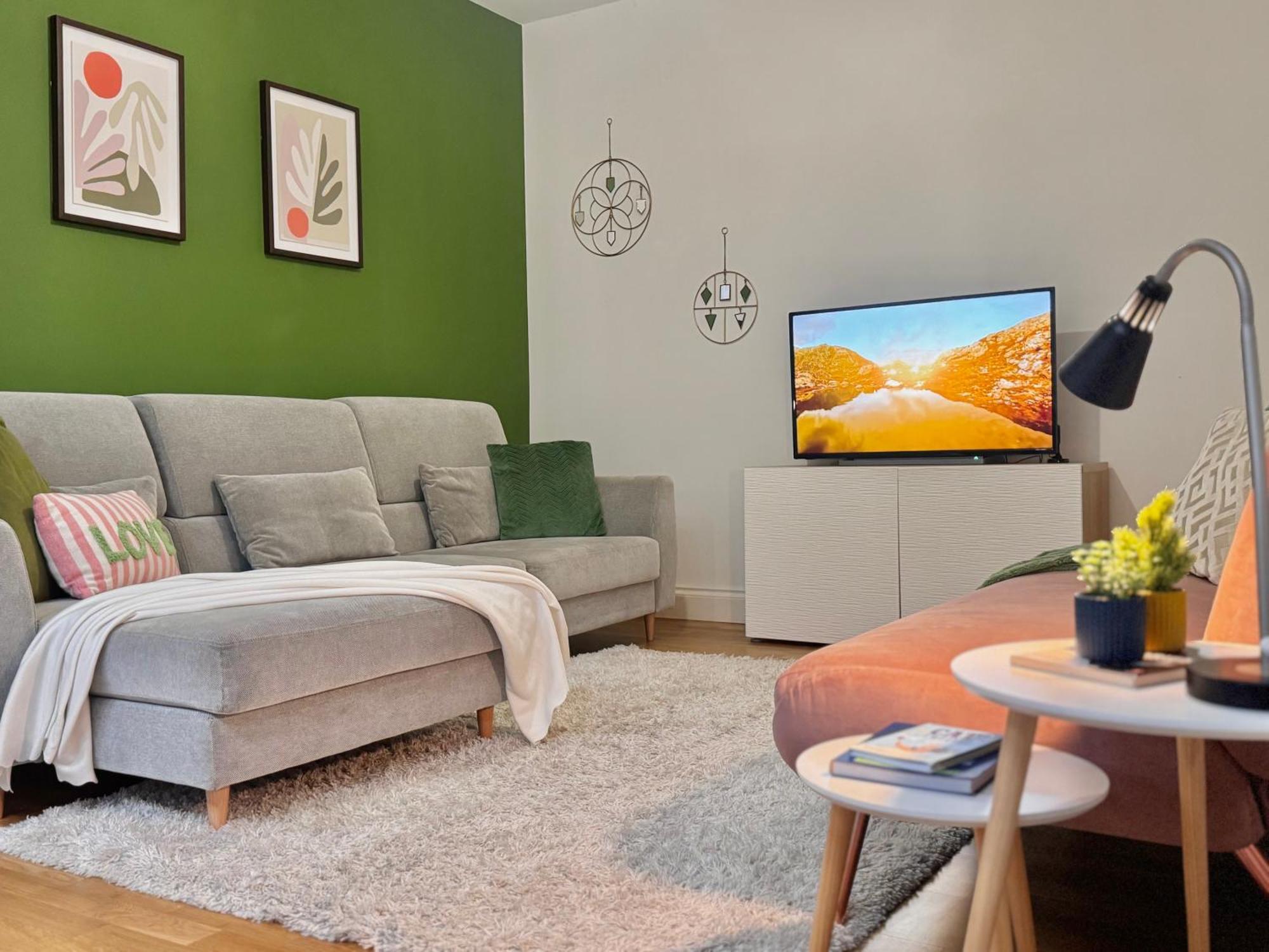 Modern 1-Bed Apt 30Min To Central London & Parking المظهر الخارجي الصورة