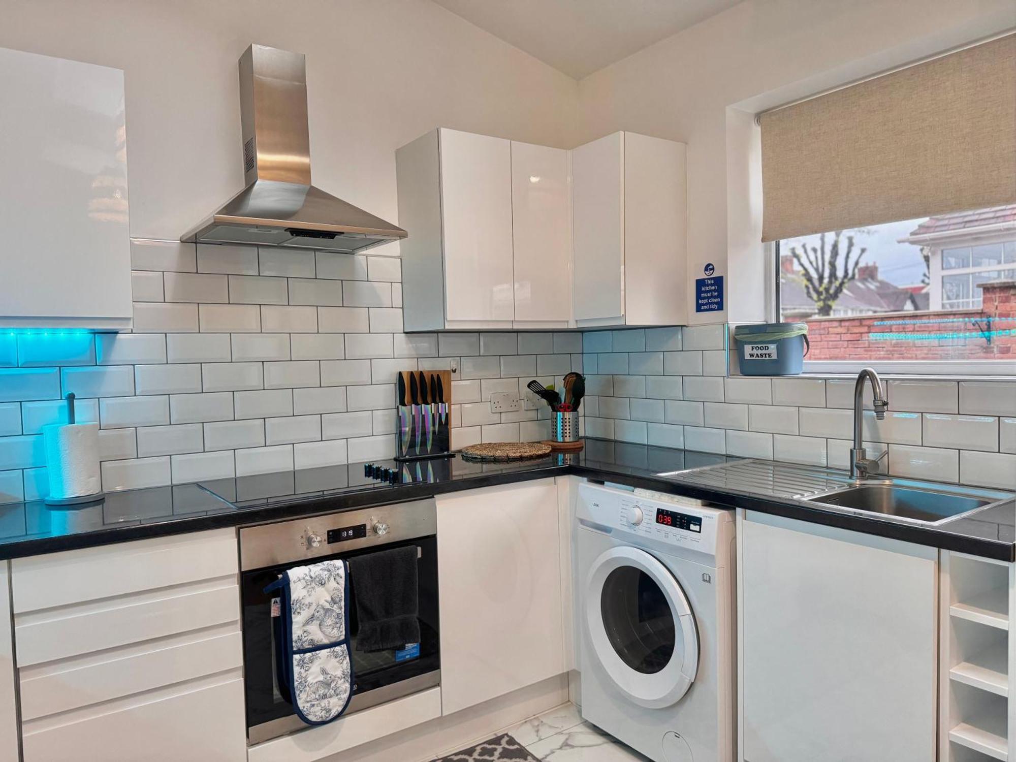 Modern 1-Bed Apt 30Min To Central London & Parking المظهر الخارجي الصورة