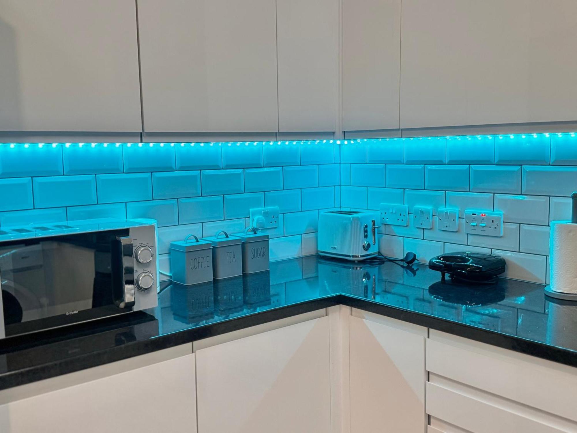 Modern 1-Bed Apt 30Min To Central London & Parking المظهر الخارجي الصورة