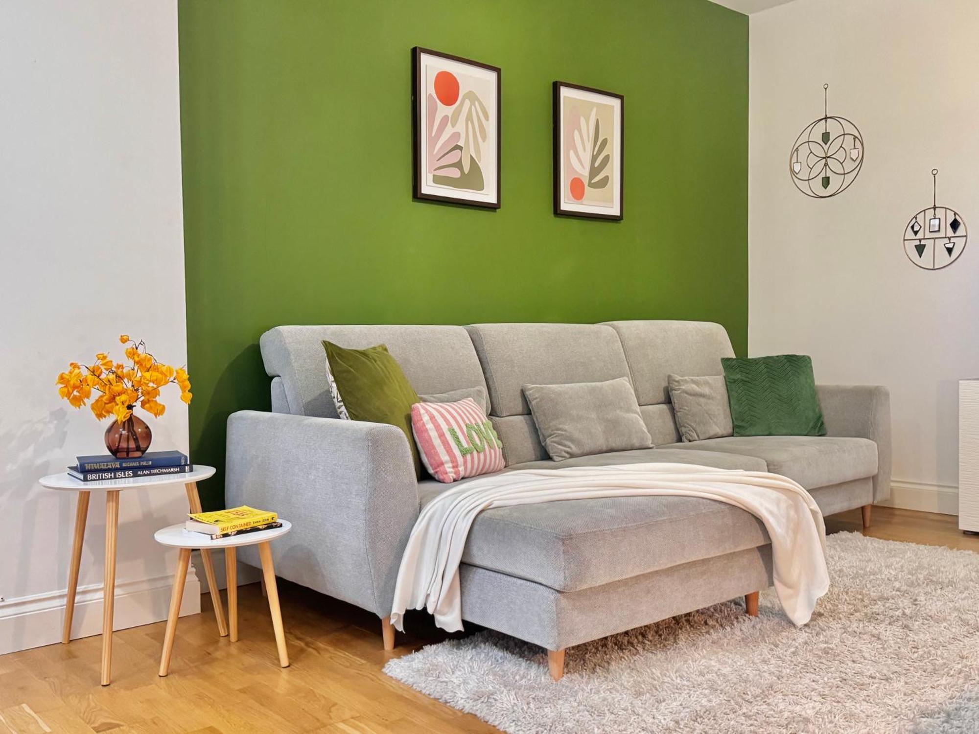 Modern 1-Bed Apt 30Min To Central London & Parking المظهر الخارجي الصورة